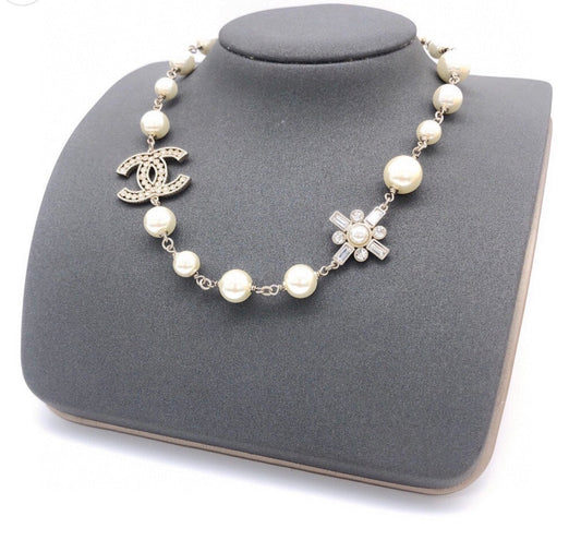 CC Flower Pearls Chain Necklace