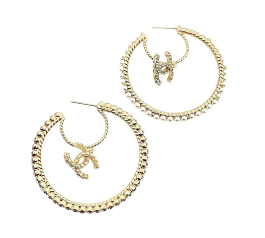 CC Circular Earrings in 18K Gold